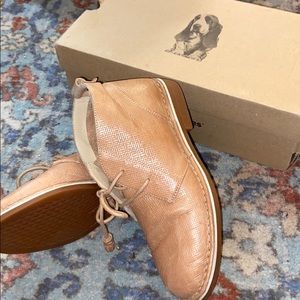 Women’s Hush Puppies desert boot